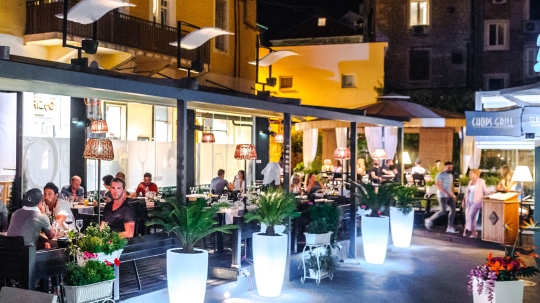 Chops Grill, Split