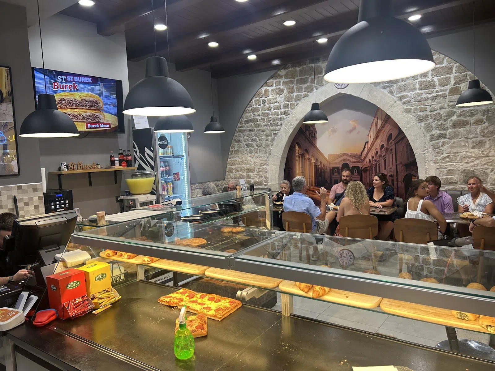 St Burek, Split