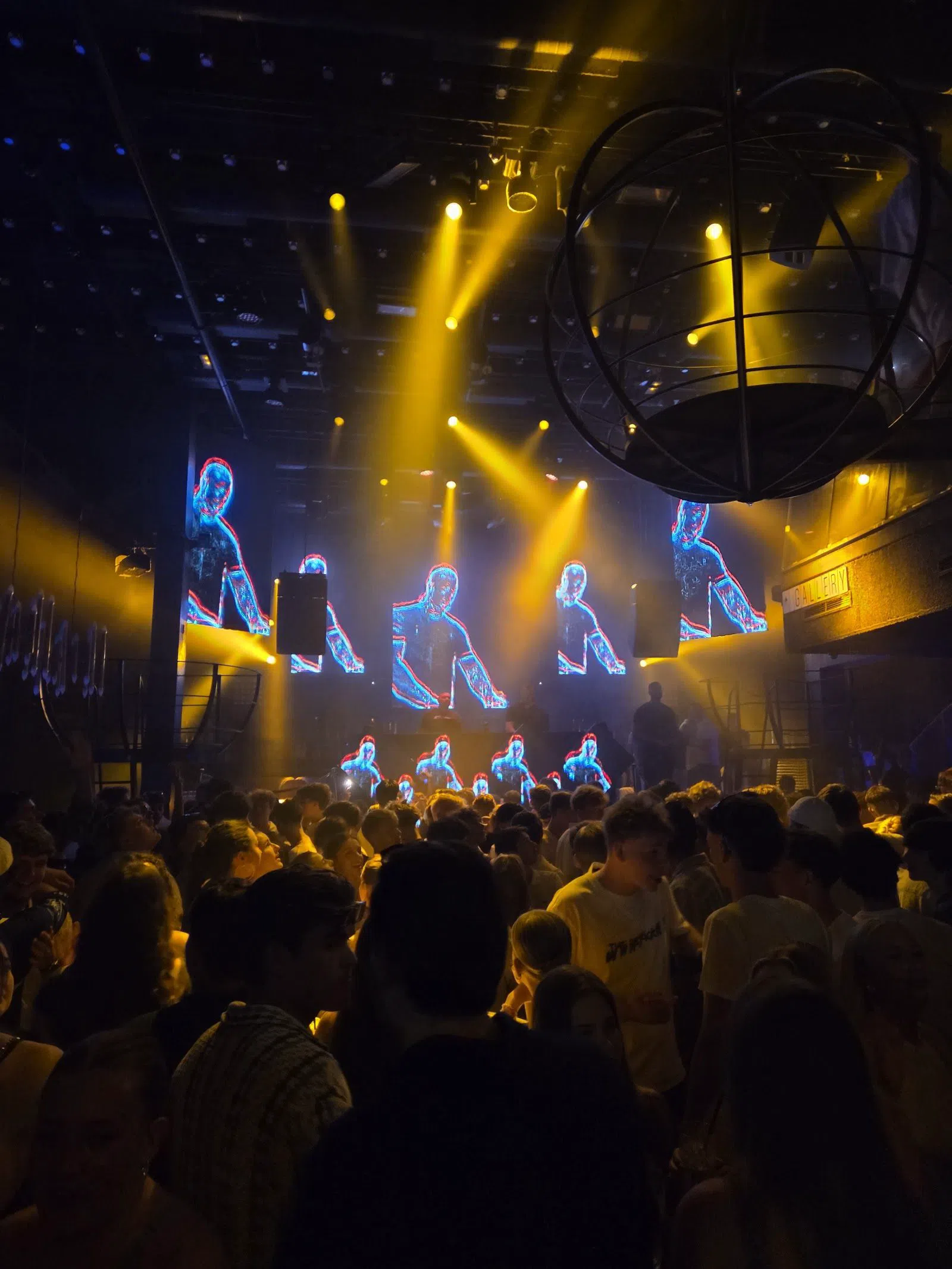 Central The Club, Split